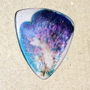 resin guitar picks purple large 1 scaled